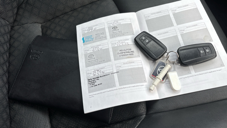 Toyota C-HR 2.0 Hybrid Dynamic 5dr CVT Hybrid Hatchback